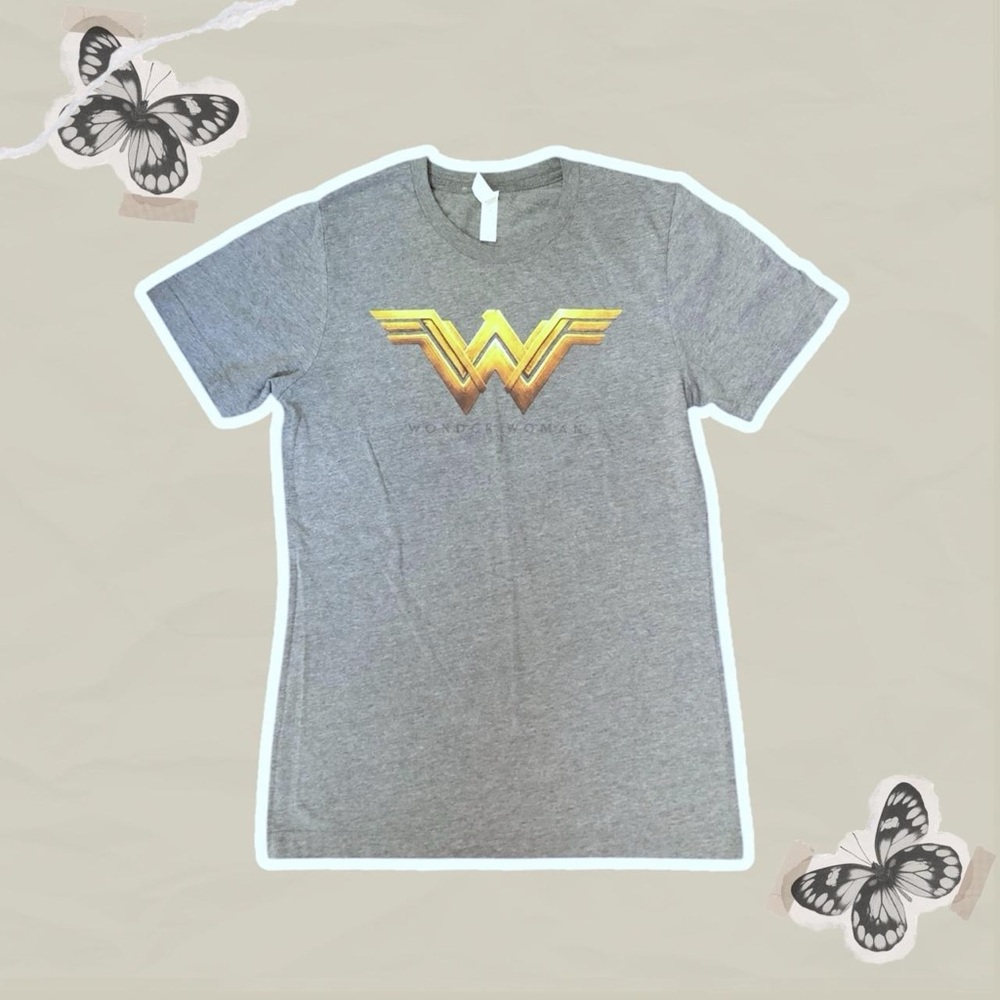 DC Comics Wonder Woman Superhero Logo Gray And Gold Size Small Graphic T-Shirt